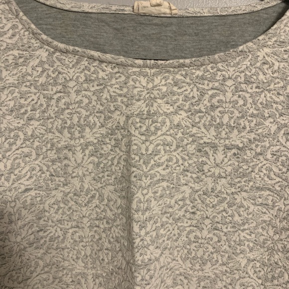 short sleeve blouse - Picture 2 of 4